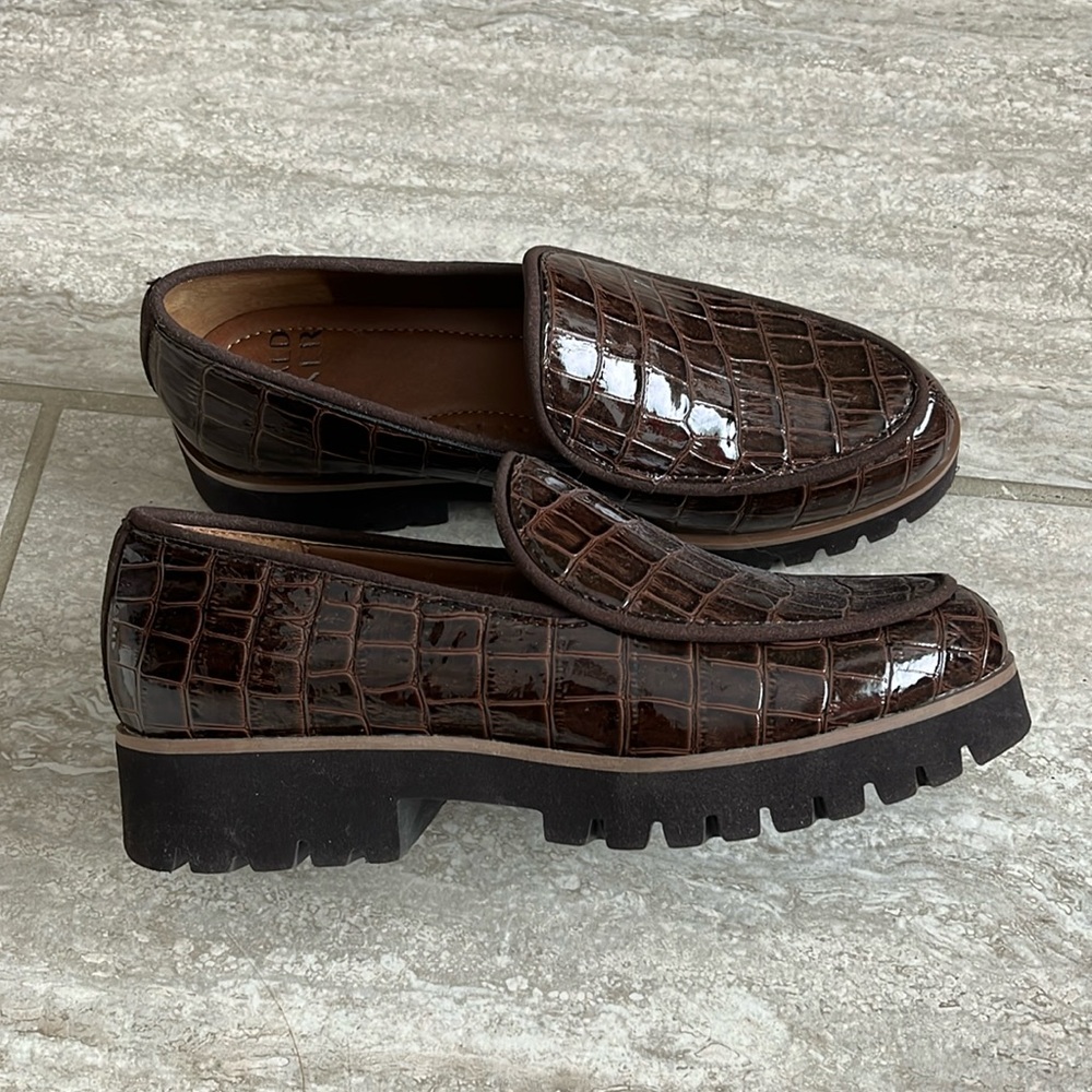 NWOT Donald Pliner Brown Eclipse Loafer